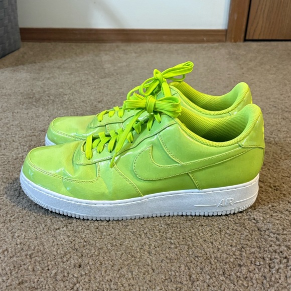 Nike Air Force 1 Low ‘07 LV8 UV Volt Cyber Men’s main image 4